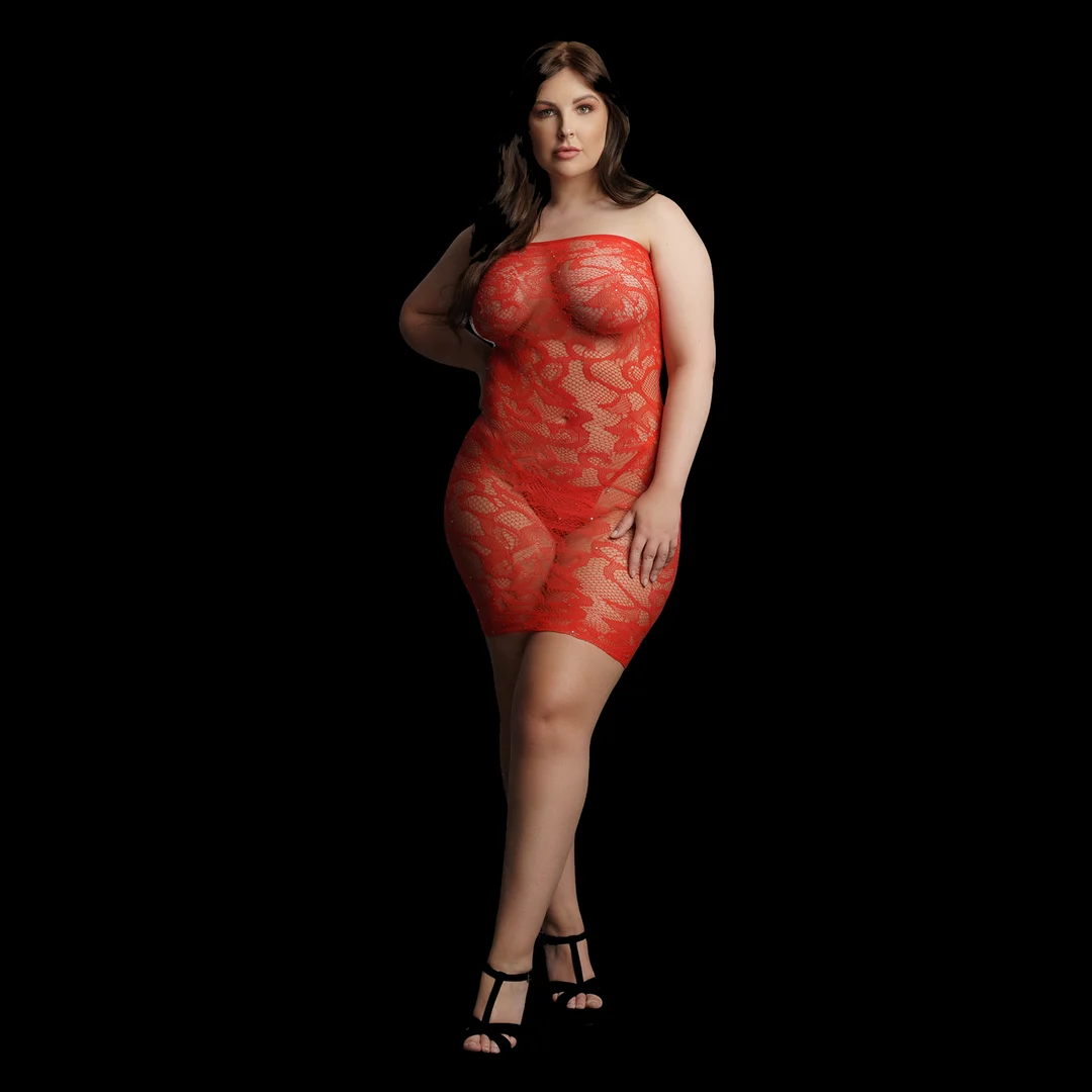 Tenue de fête en dentelle et strass, à l’éclat festif, pour une lingerie pulpeuse – LIN – Image 10