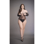 Combinaison en dentelle avec strass pour une allure sensuelle et pulpeuse – Le Desir – Image 12