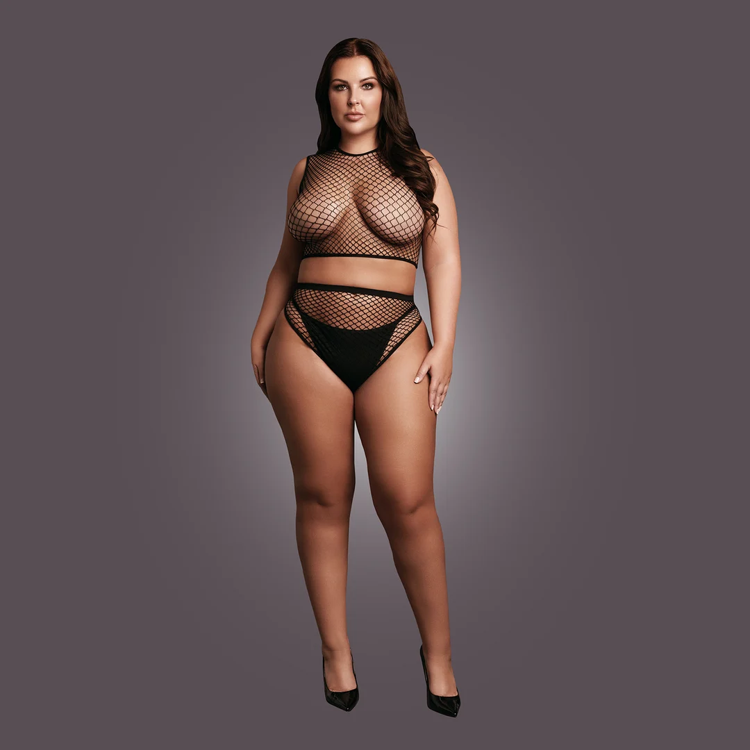 Ensemble de lingerie sensuel avec crop top en résille et entrejambe ouvert, pour les silhouettes pulpeuses – OSX – Image 4