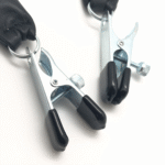Pince à seins avec poids en cuir, 2 x 80 g, noir et argent – Image 2